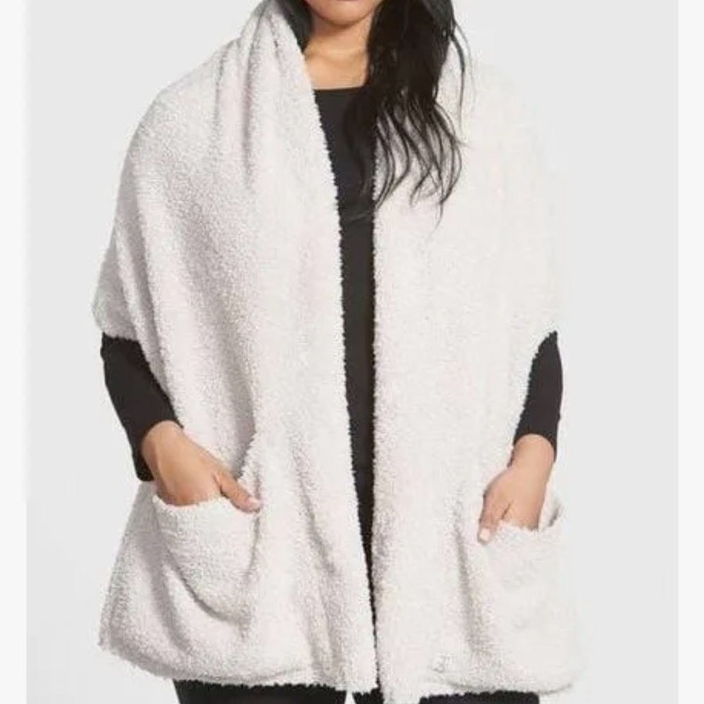 Barefoot Dreams CozyLite Travel Shawl